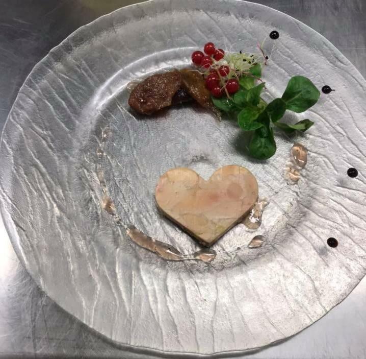 Hotel Restaurant Notre Dame آغينو المظهر الخارجي الصورة
